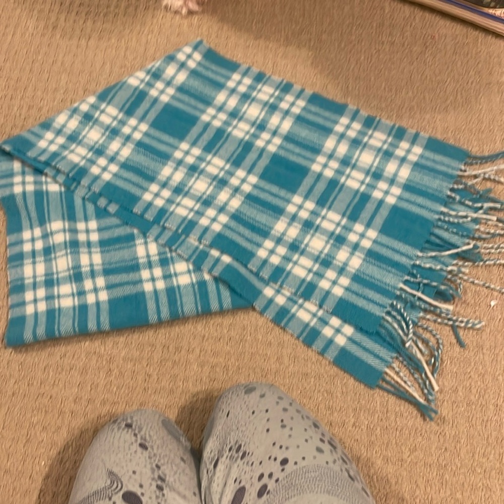 Pure wool torqouise and white scarf